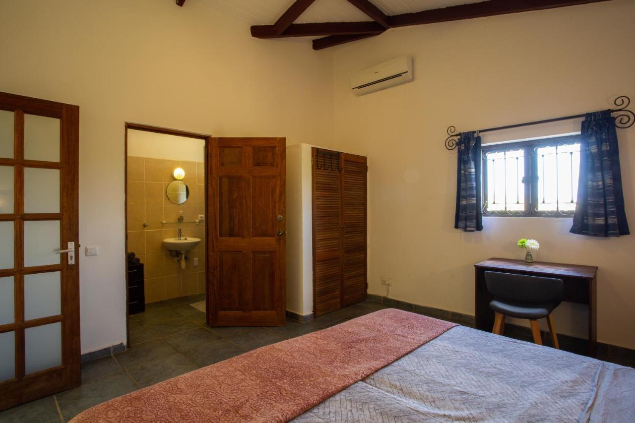 Bed And Breakfast Toni Kunchi Willemstad Exterior foto